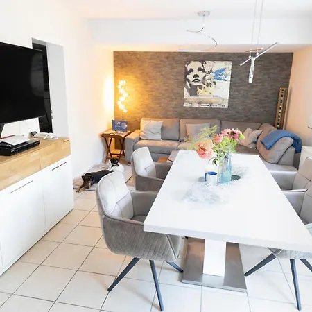 Nordsee Direkt Garten Hallenbad Und Sauna Strandkorb In Der Saison アパート *