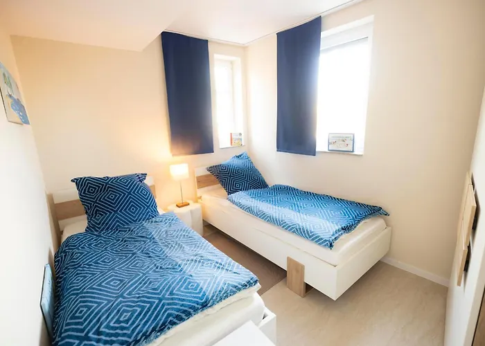 Nordsee Direkt Garten Hallenbad Und Sauna Strandkorb In Der Saison *